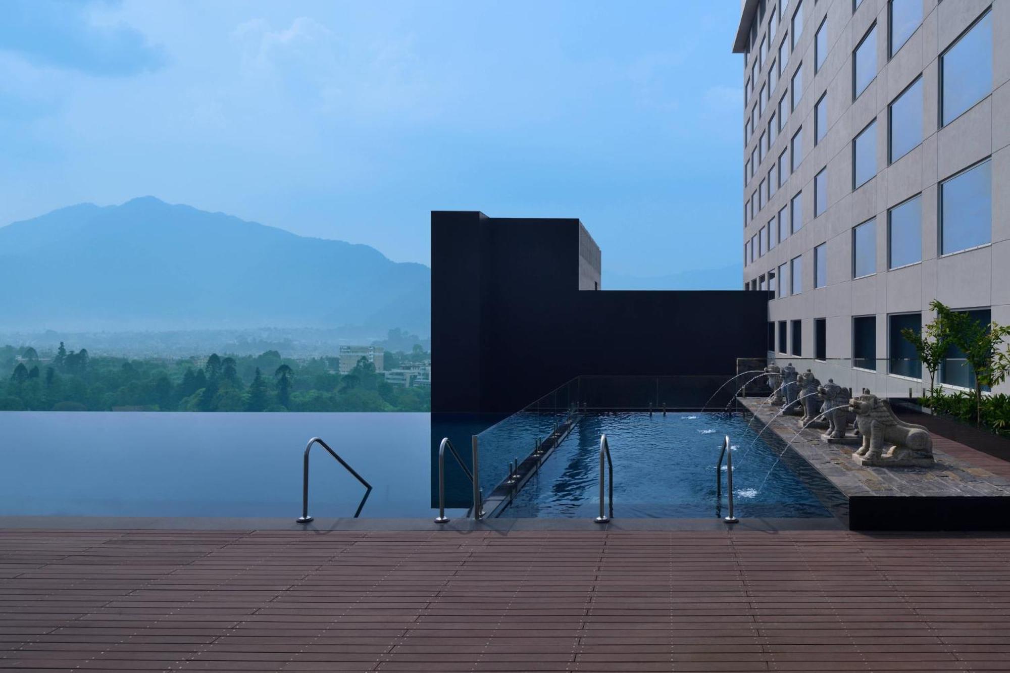 Kathmandu Marriott Hotel Exterior photo
